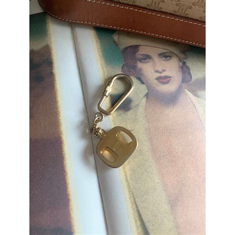 celine triomphe key holder